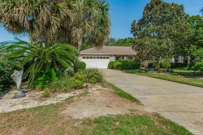 2034 Bayou Dr, Navarre, FL 32566 - Photo 2