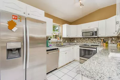 2034 Bayou Dr, Navarre, FL 32566 - Photo 18