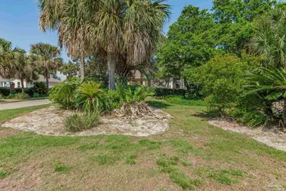 2034 Bayou Dr, Navarre, FL 32566 - Photo 4