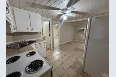 1036 Hawthorne Dr #B, Pensacola, FL 32507 - Photo 10