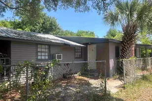 1036 Hawthorne Dr, Pensacola, FL 32507 - Photo 1