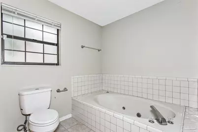 1960 Woodbridge Dr, Pensacola, FL 32514 - Photo 22