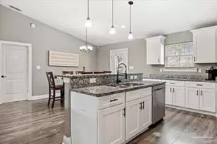 5424 Maverick Ln, Gulf Breeze, FL 32563 - Photo 10