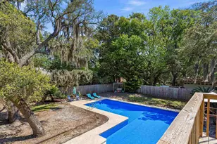 1555 Oak Shore Dr, Gulf Breeze, FL 32563 - Photo 36