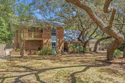 1555 Oak Shore Dr, Gulf Breeze, FL 32563 - Photo 1