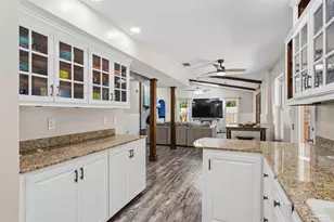 1555 Oak Shore Dr, Gulf Breeze, FL 32563 - Photo 12