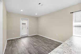 6480 Churchill Cir, Milton, FL 32583 - Photo 14