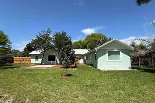 605 Edgewater Dr, Pensacola, FL 32507 - Photo 2