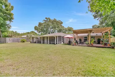 605 Lownde Ave, Pensacola, FL 32507 - Photo 2