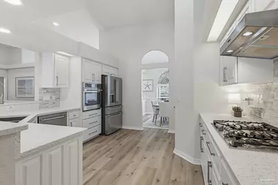 2030 Juno Cir, Pensacola, FL 32526 - Photo 16
