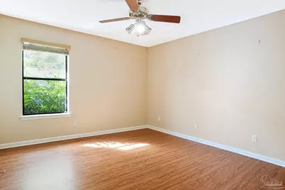 2251 Oxford Dr, Pensacola, FL 32503 - Photo 10