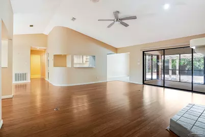 2251 Oxford Dr, Pensacola, FL 32503 - Photo 18