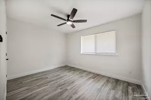 325 N S St, Pensacola, FL 32505 - Photo 12