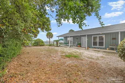1817 Navarre Sound Cir, Navarre, FL 32566 - Photo 10