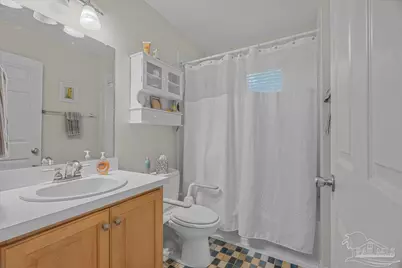 1817 Navarre Sound Cir, Navarre, FL 32566 - Photo 38