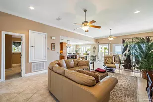 1002 Magnolia Ln, Gulf Breeze, FL 32563 - Photo 10