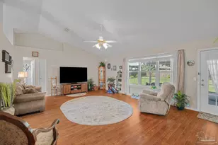 7143 Clearwood Rd, Pensacola, FL 32526 - Photo 12