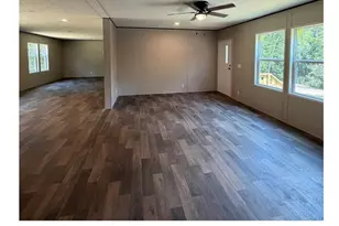 11226 N Lakeview Dr, Milton, FL 32583 - Photo 8