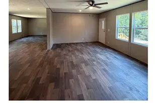 11226 N Lakeview Dr, Milton, FL 32583 - Photo 10