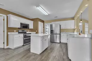 3301 Pitcher Plant Cir, Pensacola, FL 32506 - Photo 2