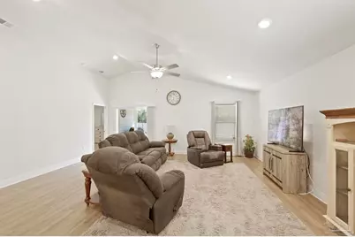 4758 W Lynn Dr, Milton, FL 32583 - Photo 14