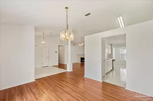 6435 Flagler Dr, Gulf Breeze, FL 32563 - Photo 6