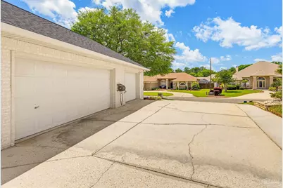 2018 Juno Cir, Pensacola, FL 32526 - Photo 70