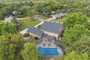 700 Bay Cliffs Rd, Gulf Breeze, FL 32561 - Photo 10