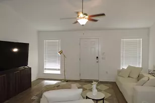 2202 N E St, Pensacola, FL 32501 - Photo 4