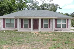 2202 N E St, Pensacola, FL 32501 - Photo 1