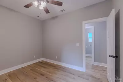210 E Lakeview Ave, Pensacola, FL 32503 - Photo 12