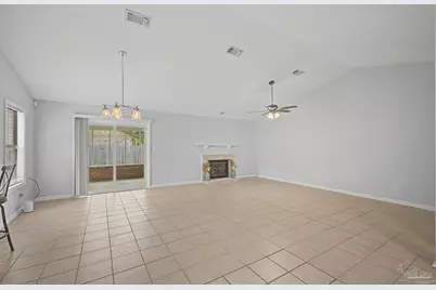 1104 Bremen Ave, Pensacola, FL 32507 - Photo 6