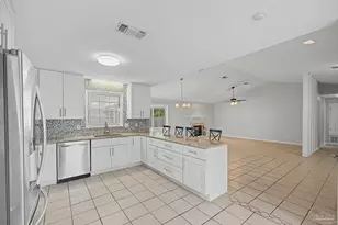 1104 Bremen Ave, Pensacola, FL 32507 - Photo 14