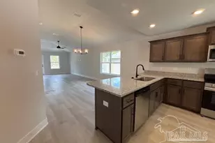 1027 Brimwood Cir, Cantonment, FL 32533 - Photo 4