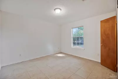 5708 Bentley Cir, Milton, FL 32570 - Photo 30