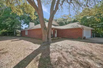 5708 Bentley Cir, Milton, FL 32570 - Photo 36