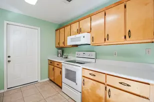 5708 Bentley Cir, Milton, FL 32570 - Photo 16