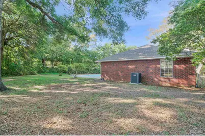 5708 Bentley Cir, Milton, FL 32570 - Photo 50