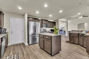 5573 Hannah Street, Milton, FL 32570 - Photo 6