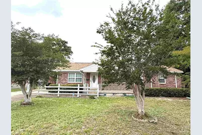744 Boxwood Dr, Pensacola, FL 32503 - Photo 2