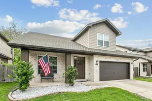 2303 Hadleigh Hills Ct, Navarre, FL 32566 - Photo 2