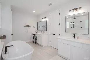 4798 Soundside Dr, Gulf Breeze, FL 32563 - Photo 46