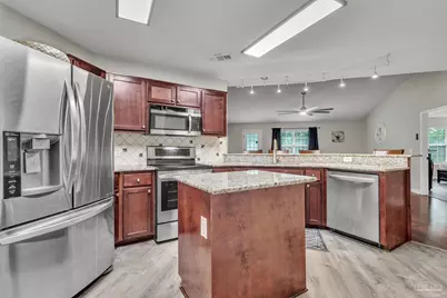 546 Shiloh Dr, Pensacola, FL 32503 - Photo 2