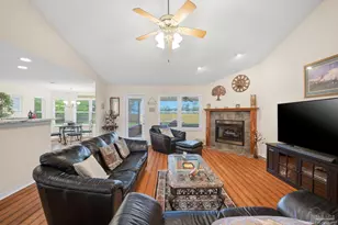 9271 Hansel Dr, Navarre, FL 32566 - Photo 4