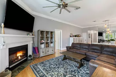 1329 Greenvista Ln, Gulf Breeze, FL 32563 - Photo 4