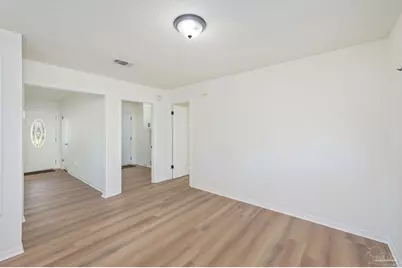 6844 Community Dr, Pensacola, FL 32526 - Photo 14