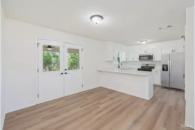 6844 Community Dr, Pensacola, FL 32526 - Photo 12