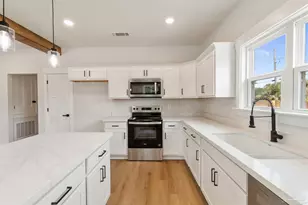 713 N F St, Pensacola, FL 32501 - Photo 16