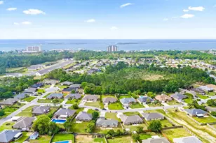 638 Downhaul Dr, Pensacola, FL 32507 - Photo 32