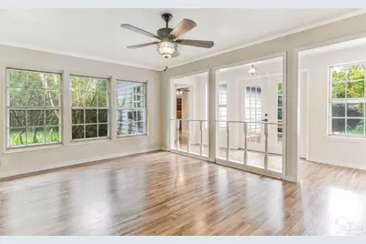 203 W Lloyd St, Pensacola, FL 32501 - Photo 2